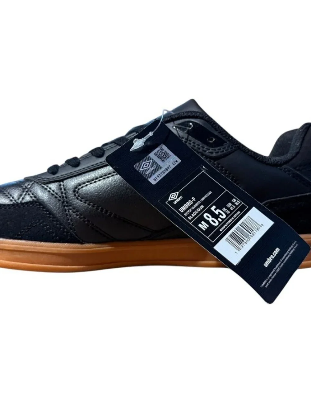 New Without Box Umbro Men's 8.5 Black Leather Gum Sole